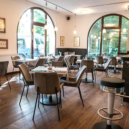 Hotel Kastanienhof Erding