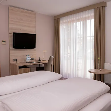 Kastanienhof Hotel 4*