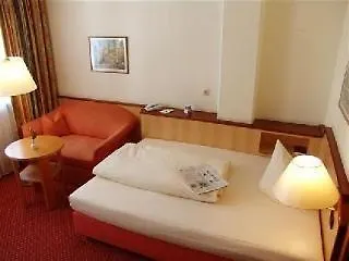 酒店 卡斯塔尼恩酒店 4*