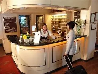 卡斯塔尼恩酒店 酒店 埃尔丁