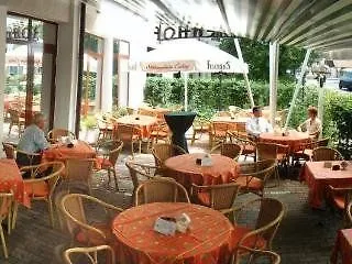 卡斯塔尼恩酒店 酒店 埃尔丁