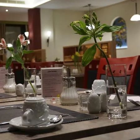 Отель Kastanienhof 4*