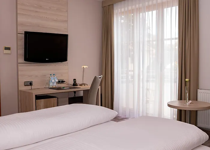 Kastanienhof Hotel 4*